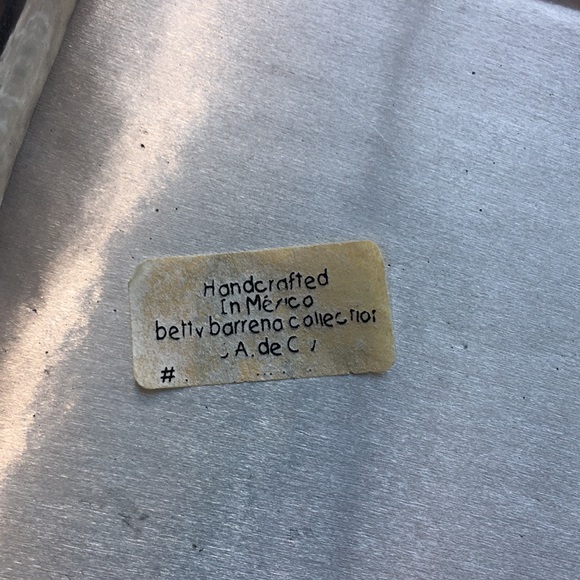 Handcrafted in Mexico Betty Barrena Christmas serving tray - Picture 3 of 7